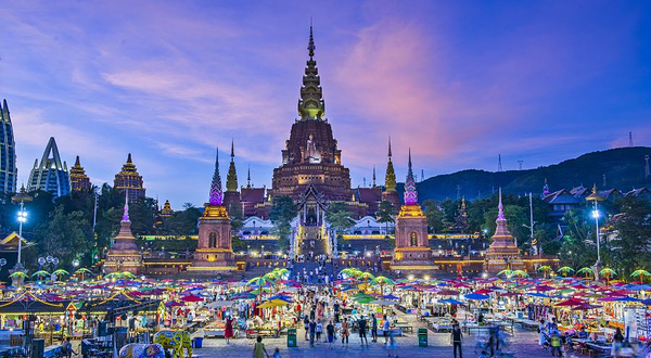 云南西双版纳景洪市告庄夜市