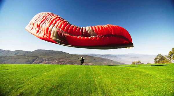 乐飞行滑翔伞飞行基地