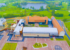 晶世界玻璃艺术馆