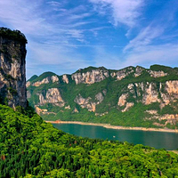 乌江源百里画廊化屋风景区