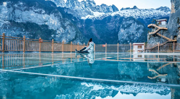 香格里拉大峡谷巴拉格宗景区-高空玻璃观景台