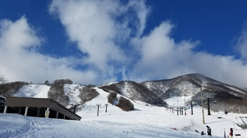 HAKUBA VALLEY 白马乘鞍温泉滑雪场