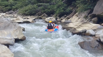 马河大峡谷漂流