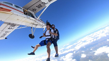 天时爱飞跳伞俱乐部(南京店)