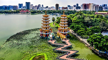 莲池潭综合游乐区