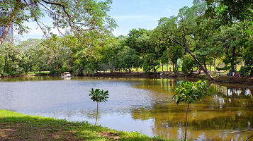 瓦琦拉班哲塔公园