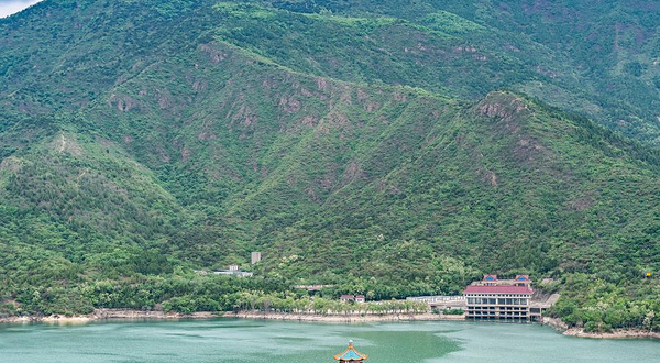 北京十三陵国家森林公园蟒山景区