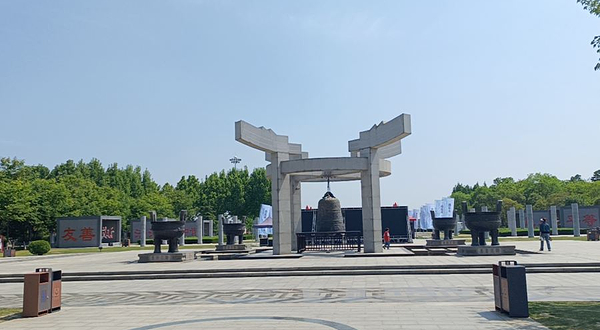 商丘市日月湖景区