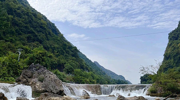 中渡镇响水瀑布