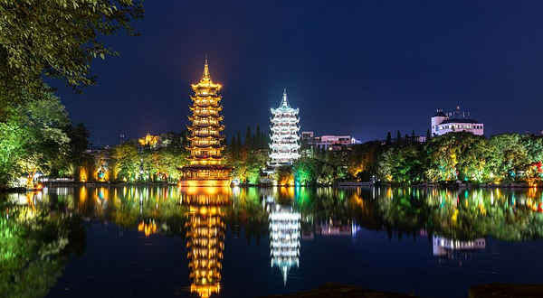 日月双塔文化公园