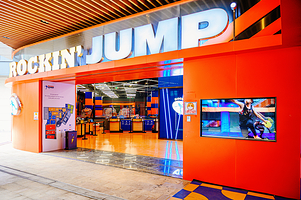 跃空间Rockin'Jump室内运动公园(国瑞升平里店)