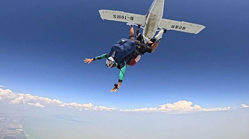 江苏盐城高空跳伞基地