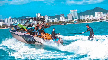 十八度阳光游艇俱乐部