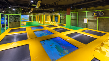 奇幻丛林家庭游乐中心