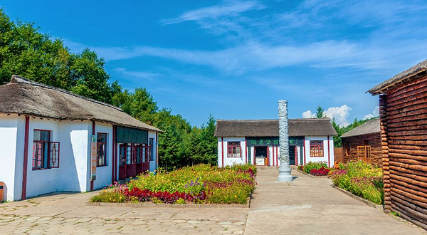 赫哲民族文化村