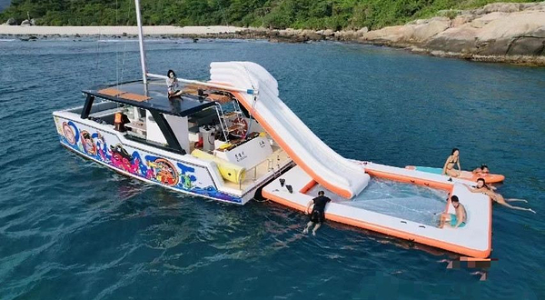 亿达游艇海钓俱乐部(石梅湾店)