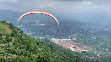 重庆云篆山滑翔伞飞行营地