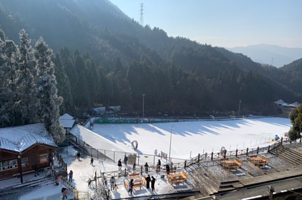 绿水尖室外滑雪场