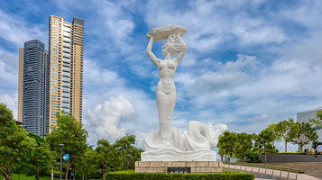 女娲滨海公园-女娲补天雕像