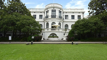 上海市工艺美术博物馆