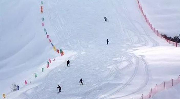 七台河市万宝山滑雪场