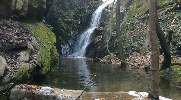 三门峡瓮城瀑布景区