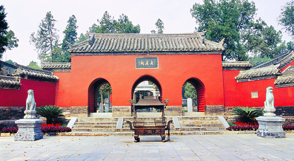 南阳卧龙岗武侯祠景区