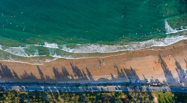 日月湾沙滩冲浪俱乐部