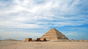 孟菲斯及其墓地金字塔