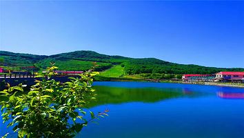 鸣山绿洲旅游度假村