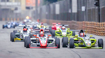 格兰披治大赛车大楼