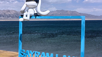 赛里木湖打卡地