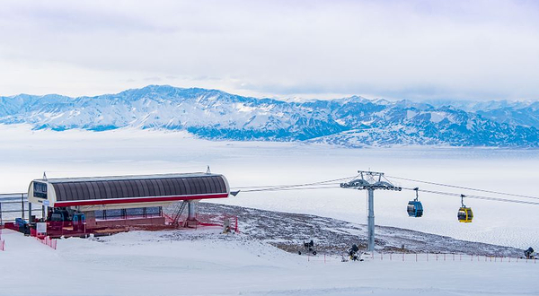 赛里木湖国际滑雪场度假区