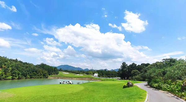 山城水都阳光湖农旅公园