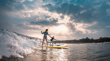 蓝夫冲浪俱乐部