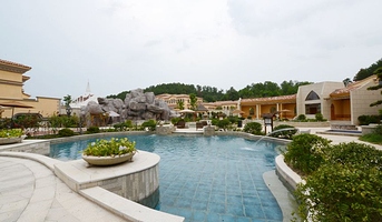 乐氏沁温泉度假山庄