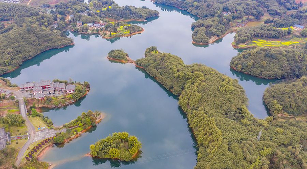 凤凰湖风景区