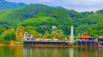 广西容县竹山湖欢乐谷景区
