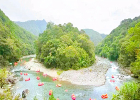 石龙溪漂流