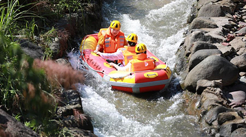金峰峡谷漂流
