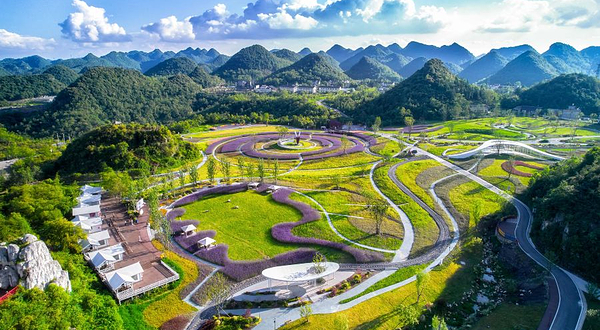 百里杜鹃花舍锶锂温泉