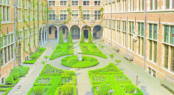 普朗坦-莫雷图斯博物馆