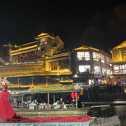 湘见·沱江沉浸式艺术游船