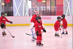 昆城滑冰场(昆城广场店)