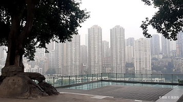 曾家岩临崖步道