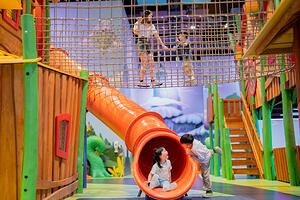 新濠影汇满纷乐园