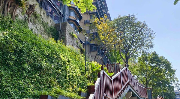 戴家巷崖壁步道