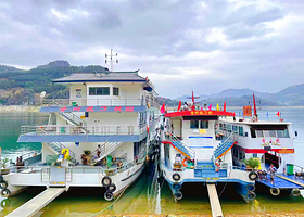 万峰湖红椿码头