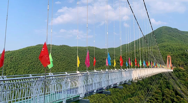白虎山玻璃桥