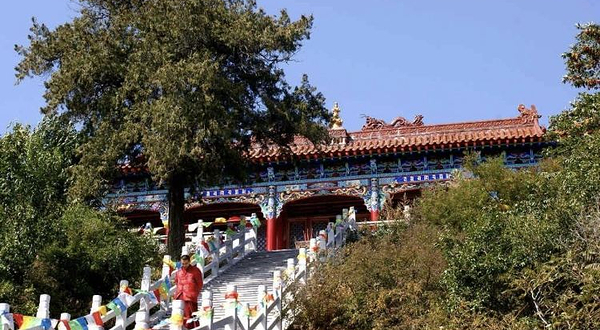 海棠山风景区-海棠山普安寺